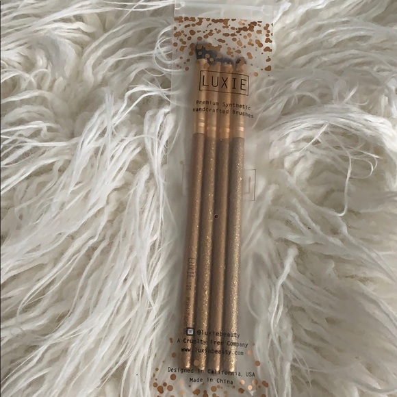 NEW Luxie Brushes -Sparkly Gold - Picture 1 of 2